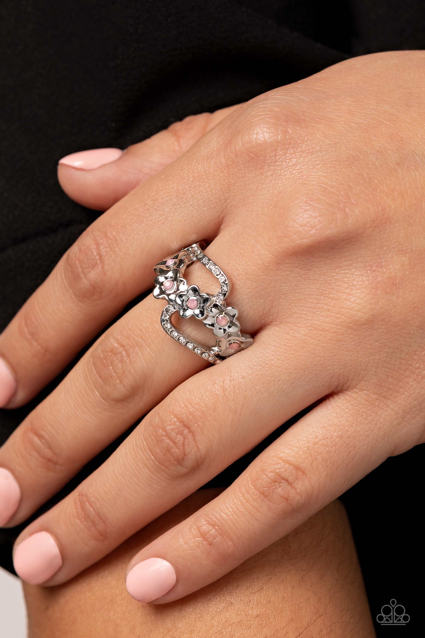 Paparazzi Rings - Captivating Corsage - Pink