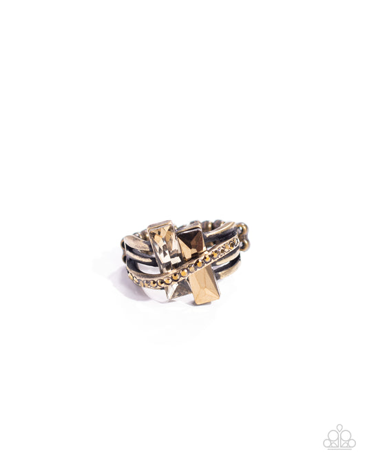 Paparazzi Rings - Dueling Difference - Brass