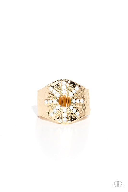 Paparazzi Rings - Stylish Sunbeams - Gold