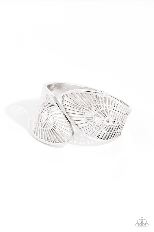 Paparazzi Bracelets - Palatial Palms - Silver
