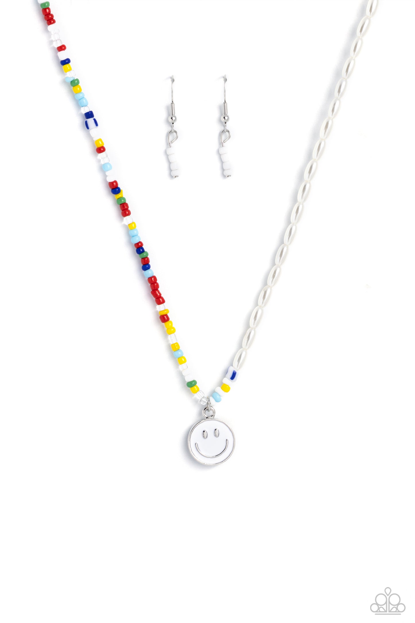 Paparazzi Necklaces - Smiling Showdown - White