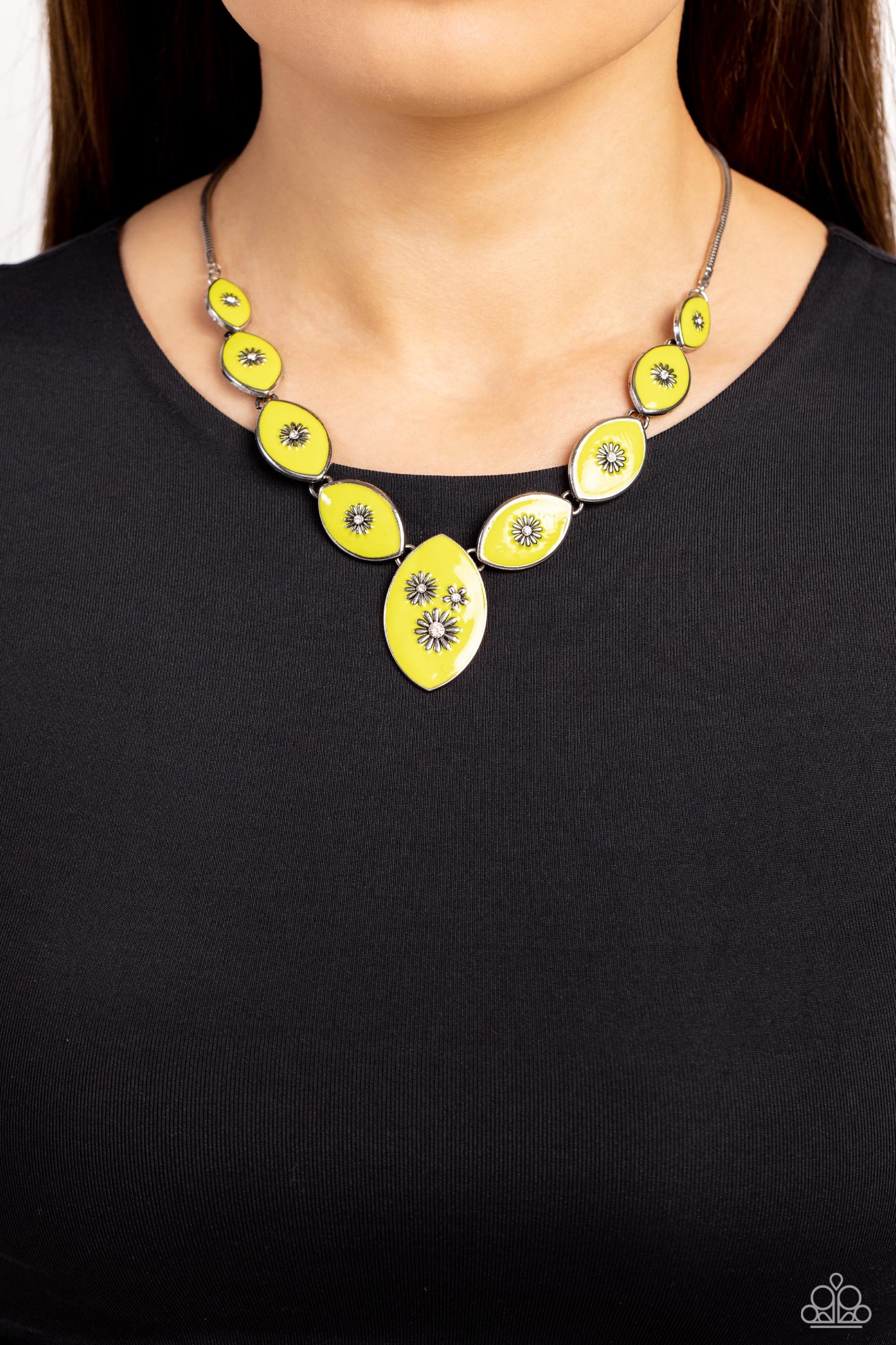 Paparazzi Necklaces - Pressed Flowers - Green