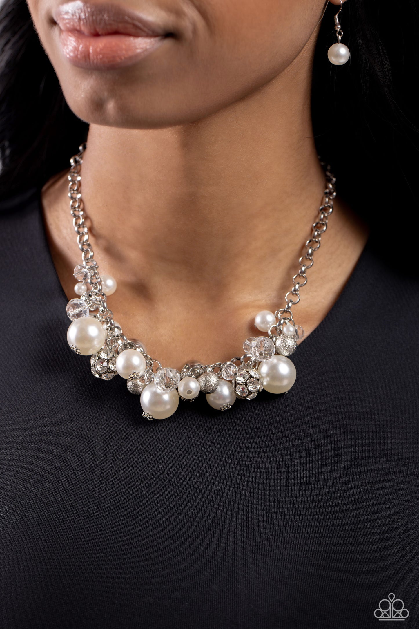 Paparazzi Necklaces - Corporate Catwalk - White