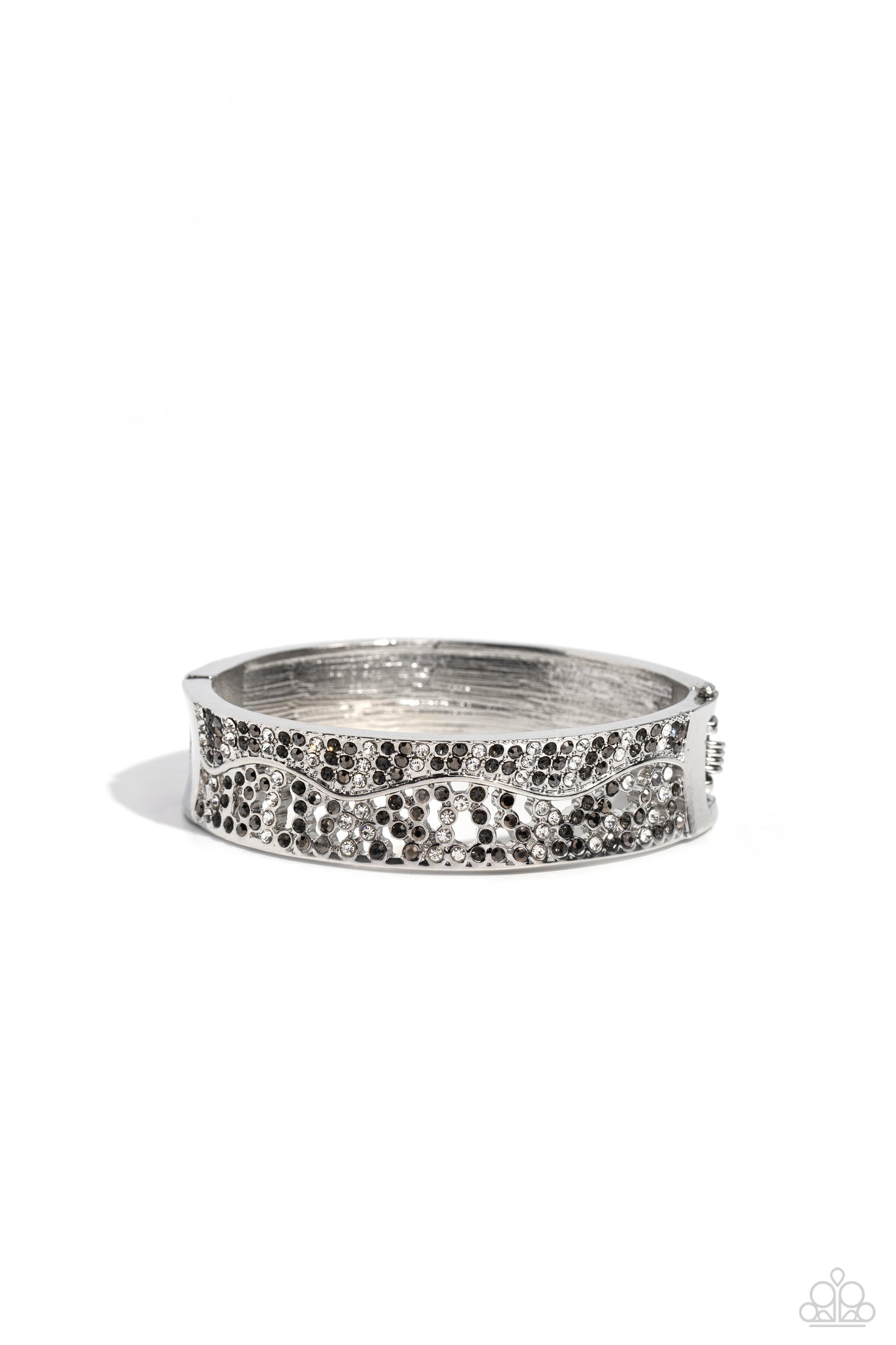 Paparazzi Bracelets - Wavy Whimsy - Silver