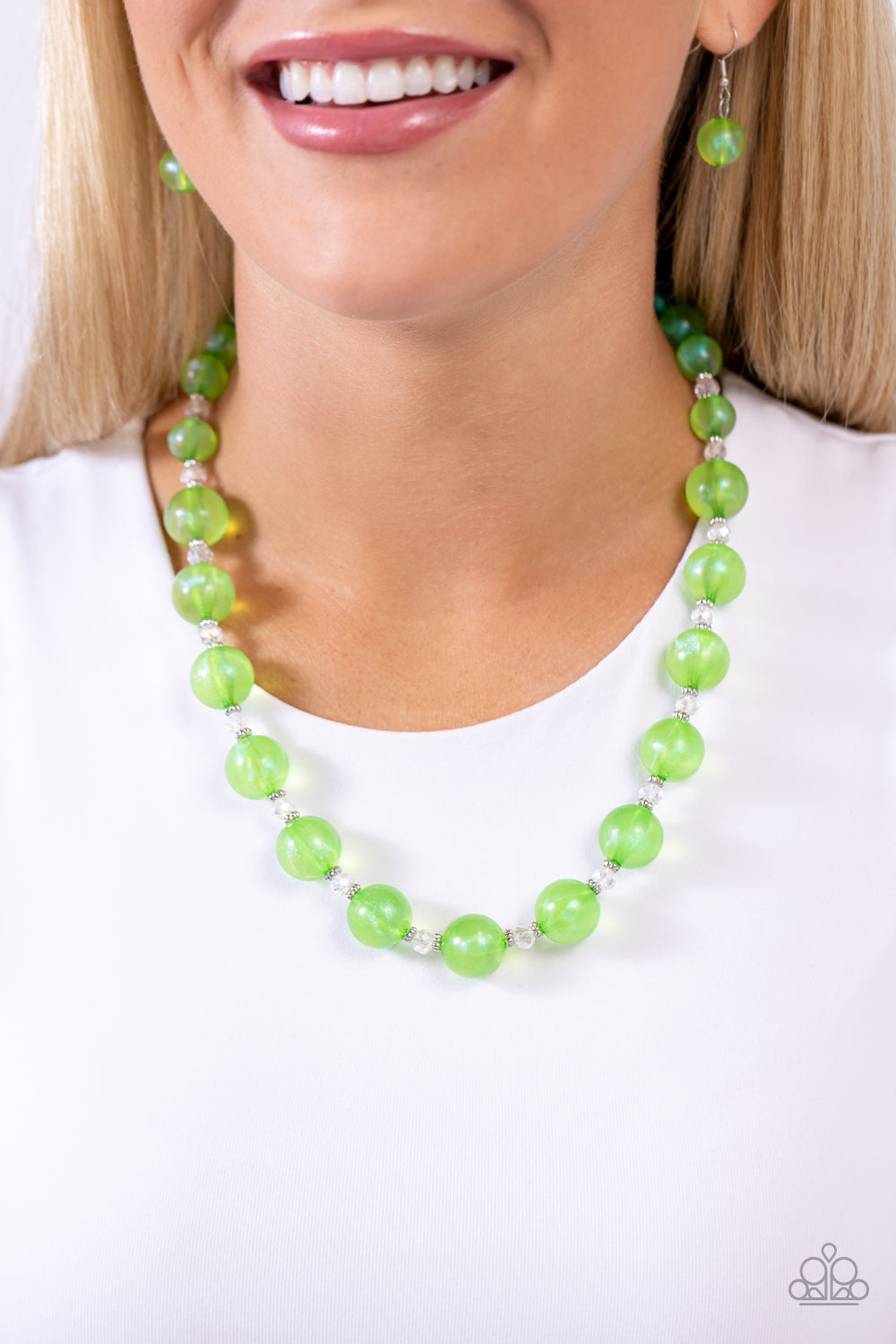 Paparazzi Necklaces - Timelessly Tantalizing - Green