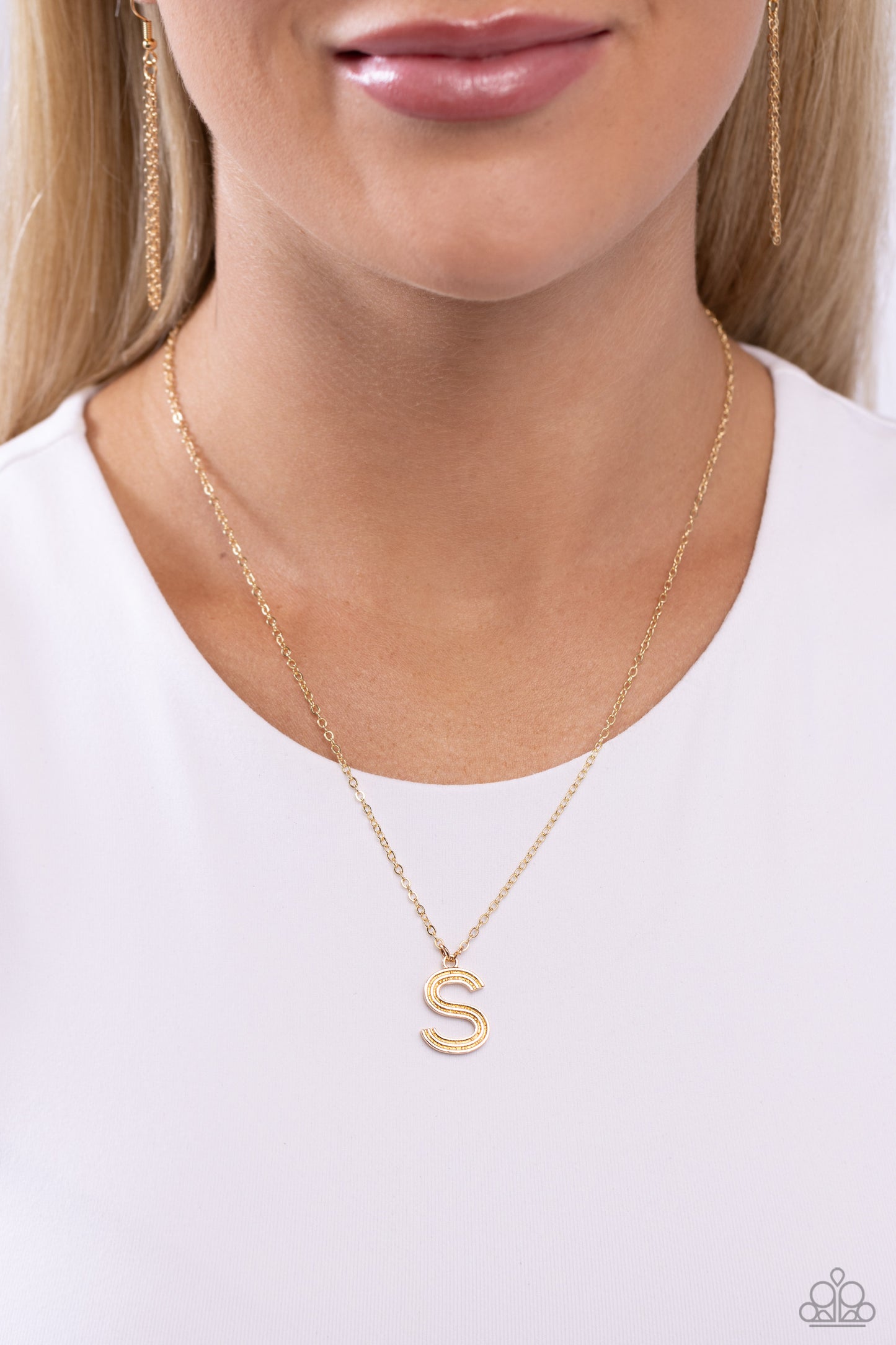 Paparazzi Necklaces - Leave Your Initials - Gold - S