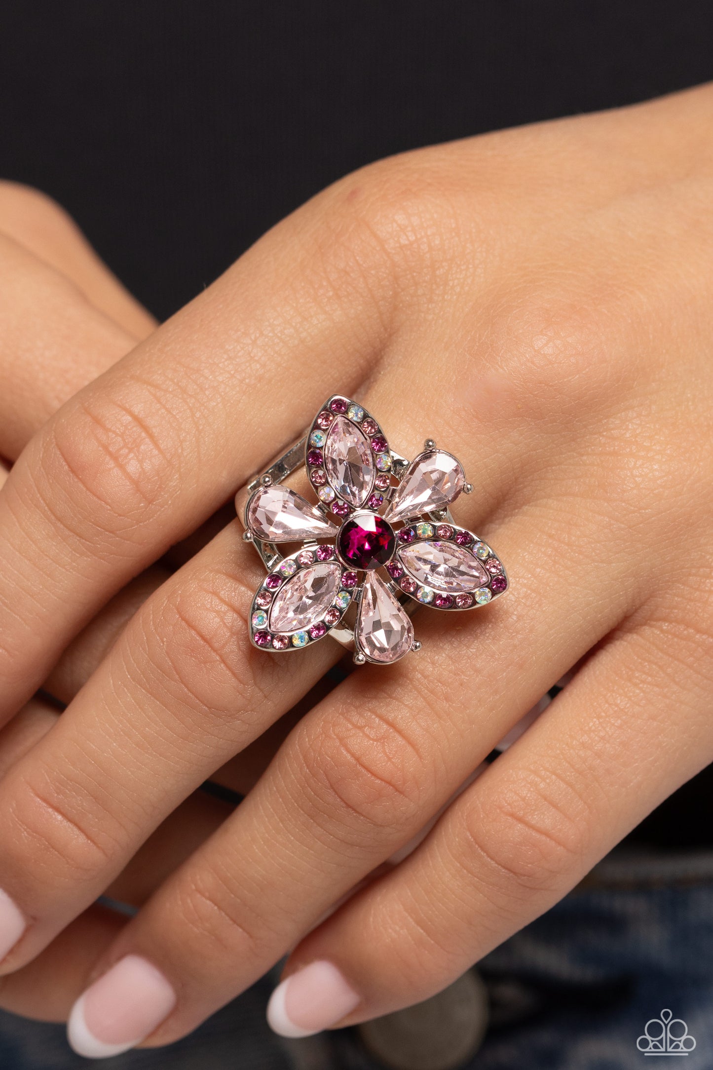 Paparazzi Rings - Blazing Blooms - Pink