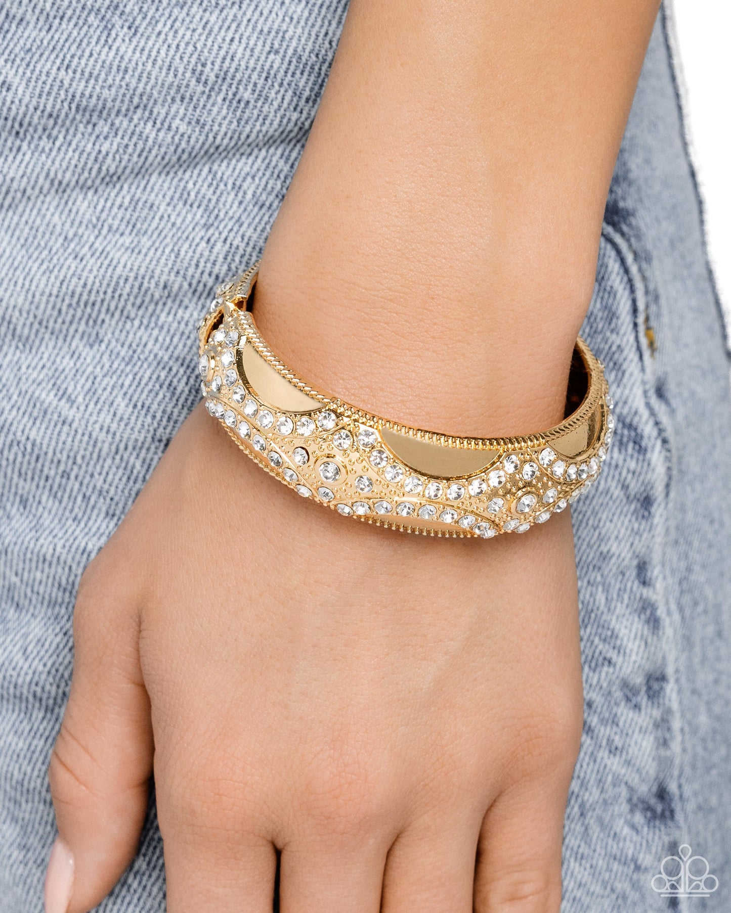 Paparazzi Bracelets - Draped in Decadence - Gold