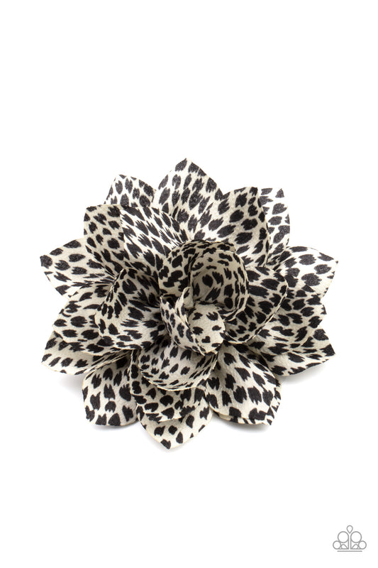 Paparazzi Hair Accessories - Deep In The Jungle - White