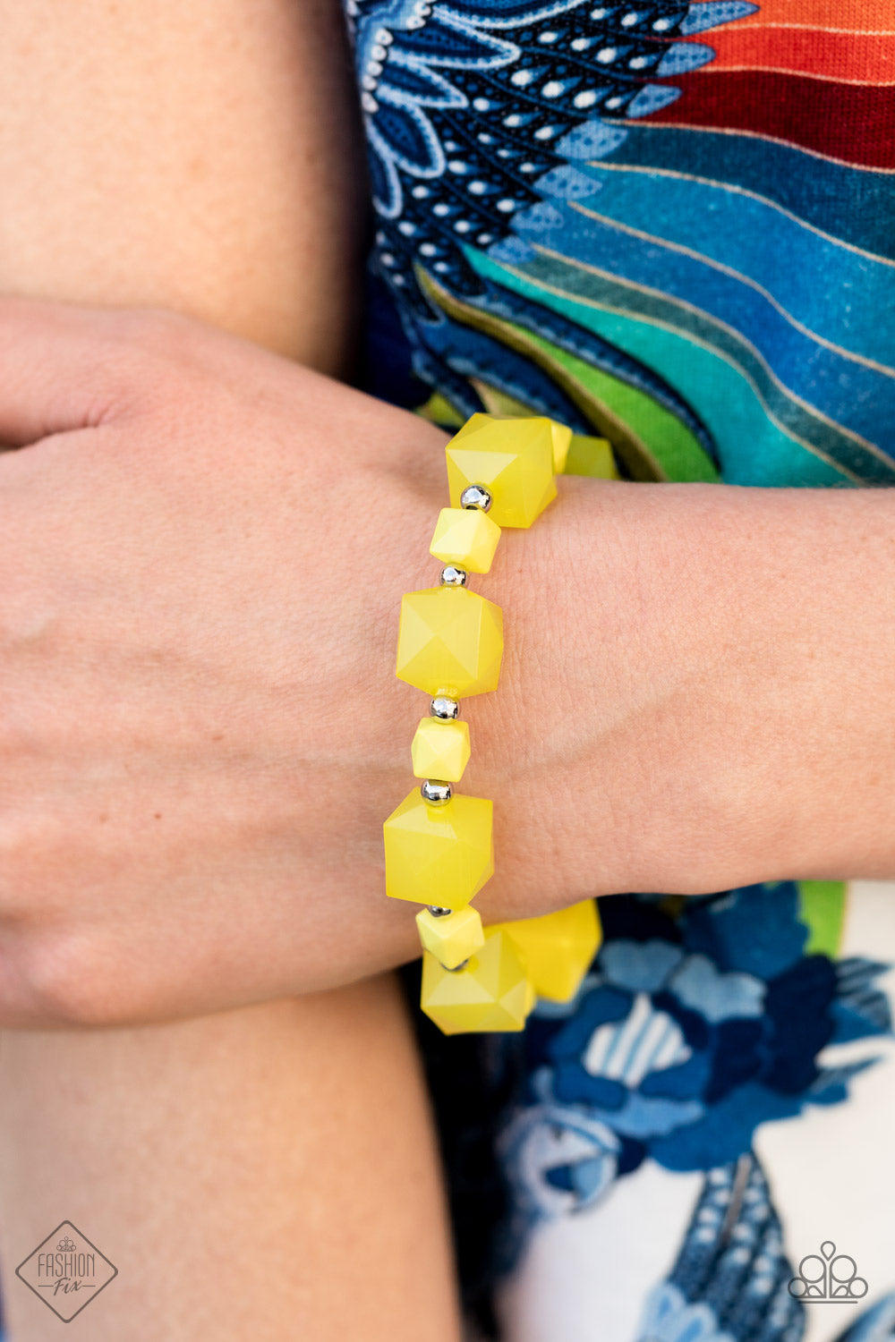 Paparazzi Bracelets - Trendsetting Tourist - Yellow - Fashion Fix - Glimpses of Malibu