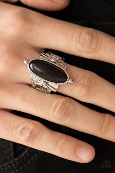 Paparazzi Rings - This Badland is my Badland - Black