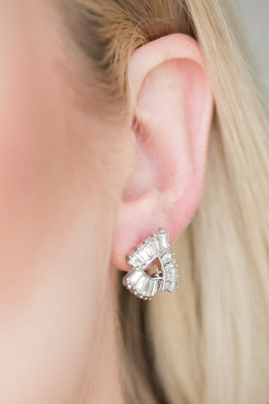 Paparazzi earring - Renegade Shimmer - White