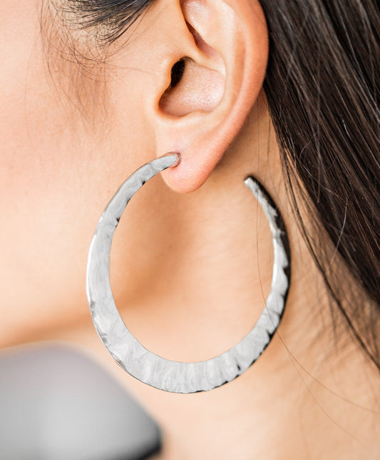 Paparazzi earring - Slayers Gonna Slay - Silver