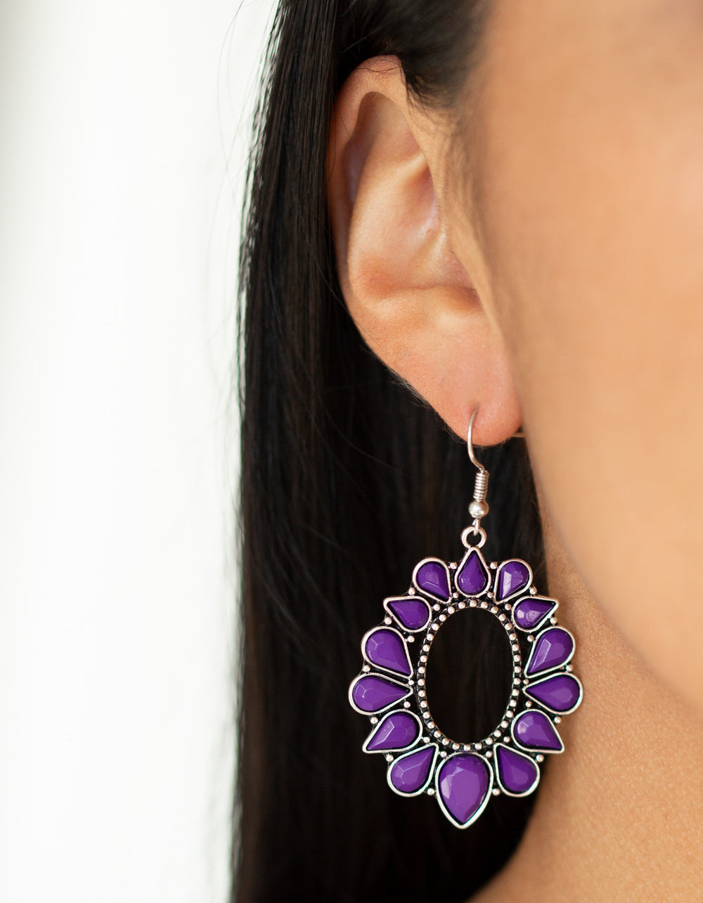 Paparazzi earring - Fashionista Flavor - Purple