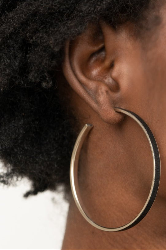 Paparazzi Earrings - Fearless Flavor - Black