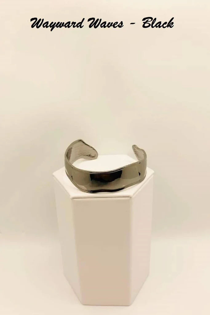 Paparazzi Bracelets - Wayward Waves - Black