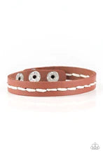 Paparazzi Urban Collection - Fist Class Traveler - Brown