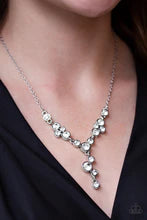 Paparazzi Necklaces - Five-Star Starlet -White