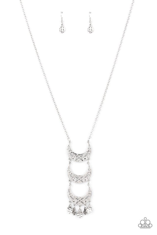 Paparazzi Necklaces - Half-Moon Child - Silver