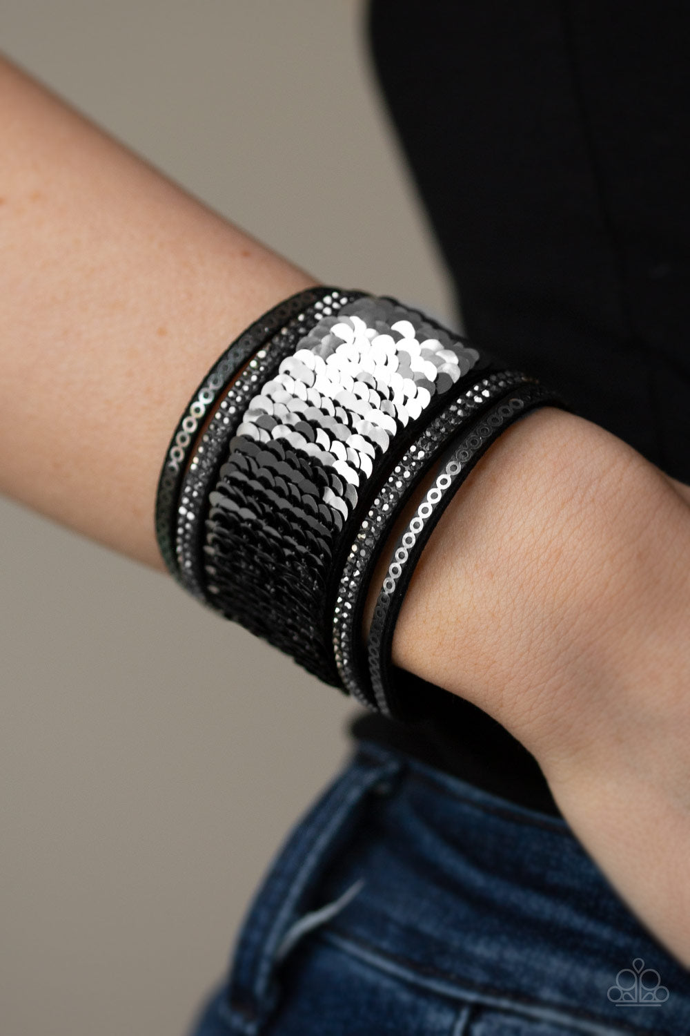 Paparazzi Urban Bracelets - Heads Or Mermaid Tails - Black
