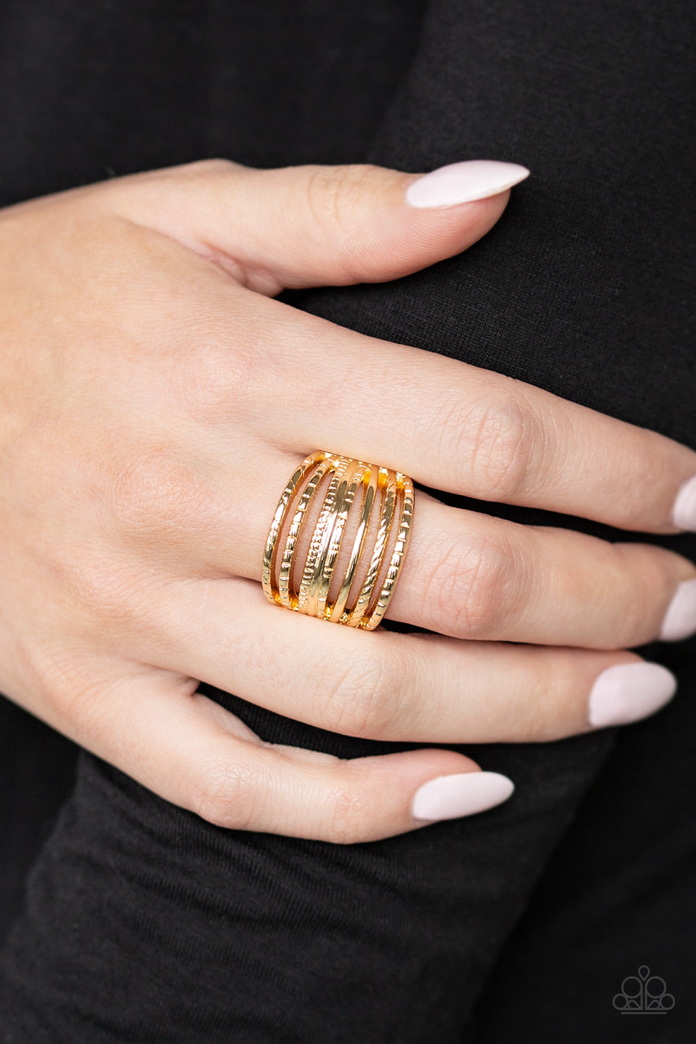 Paparazzi Rings - Basic Maverick - Gold