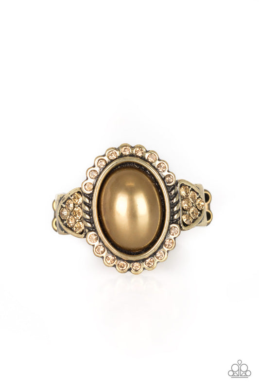 Paparazzi Rings - Pearl Party - Brass