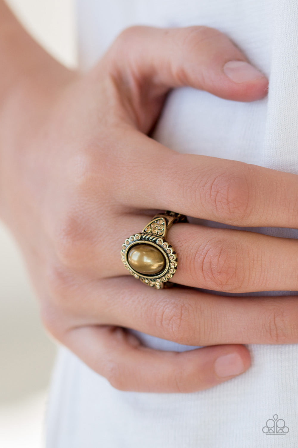 Paparazzi Rings - Pearl Party - Brass