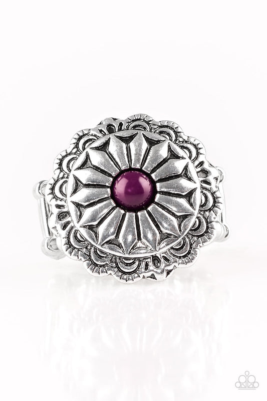 Paparazzi Rings - Daringly Daisy - Purple