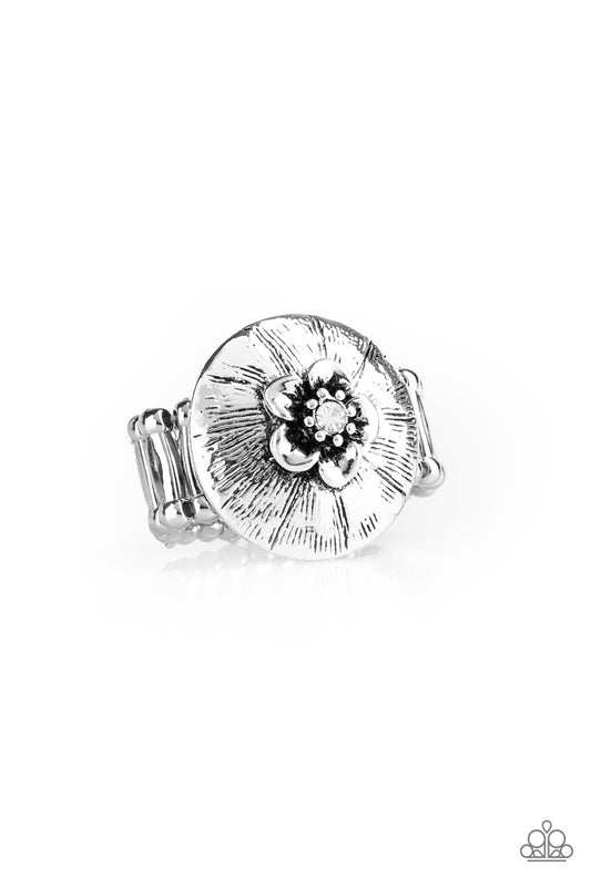 Paparazzi Rings - Blooming Beach Party - White