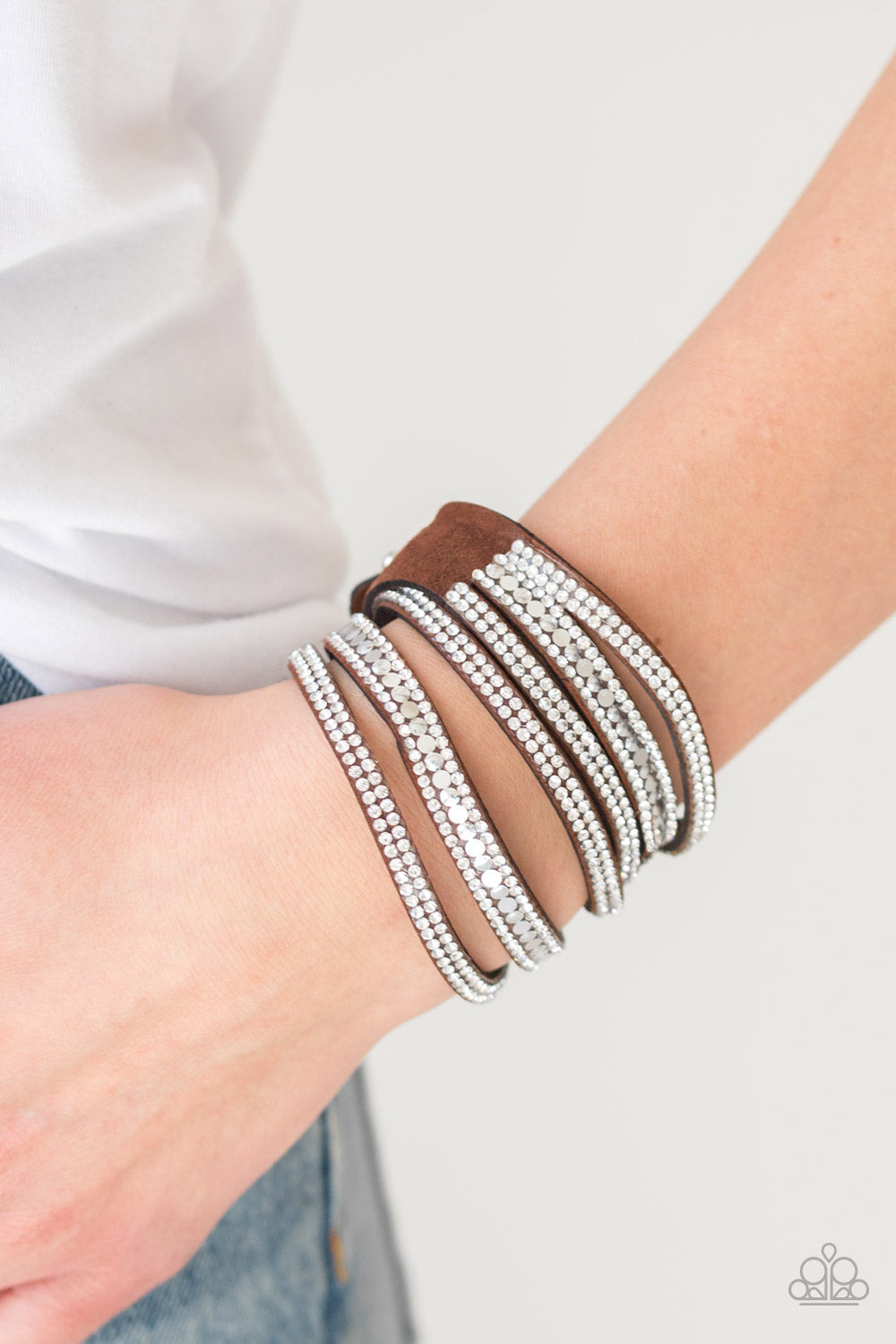 Paparazzi Urban Collection - Rock Star Attitude - Brown