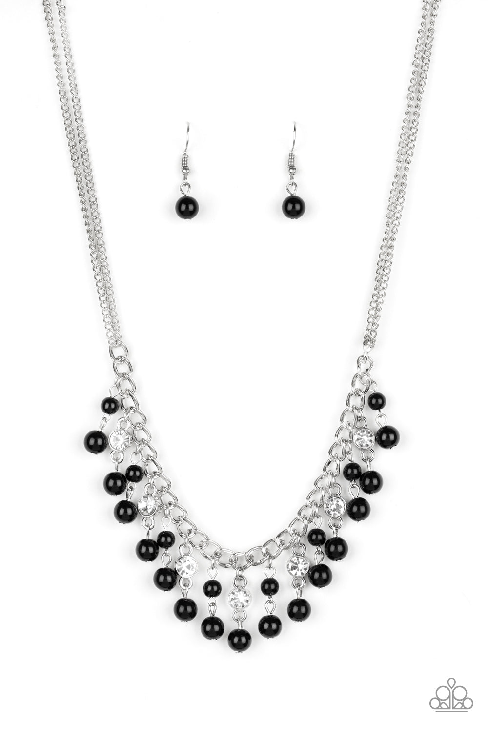 Paparazzi Necklaces - Regal Refinement - Black