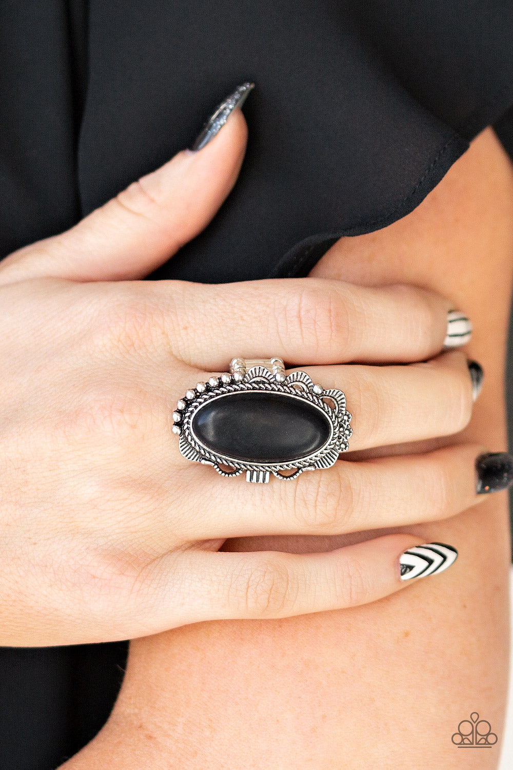 Paparazzi Rings - Open Range - Black