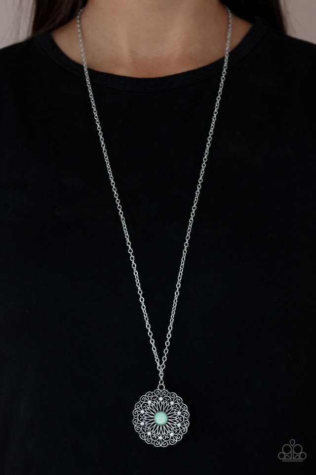 Paparazzi Necklaces - Opal Gardens - Green