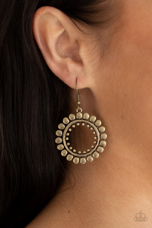 Paparazzi Earrings - Radiating Radiance - Brass