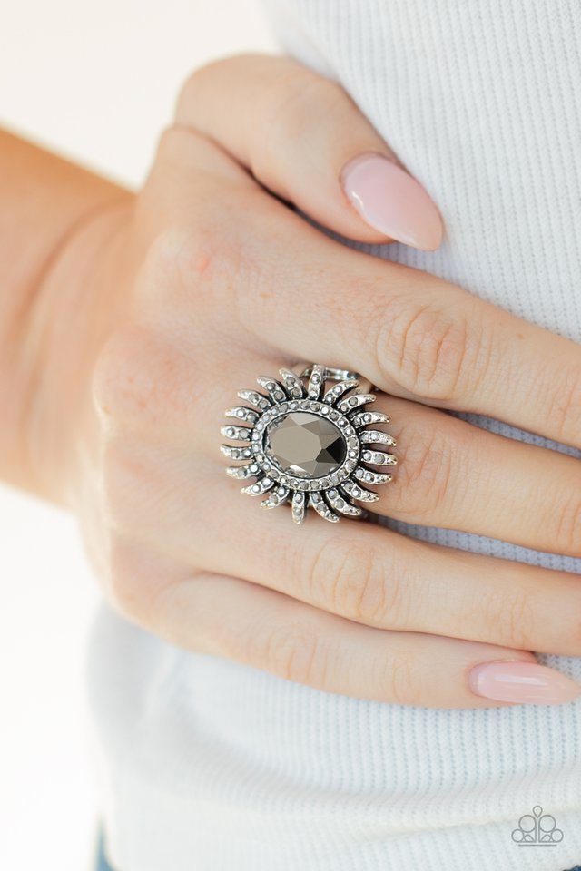 Paparazzi Rings - Ultra Luxe - Silver