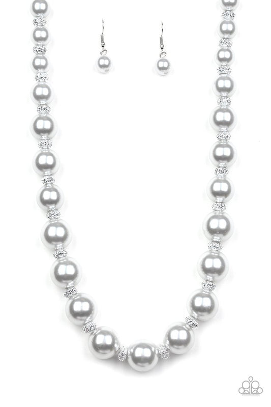 Paparazzi Necklaces - Uptown Heiress - Silver