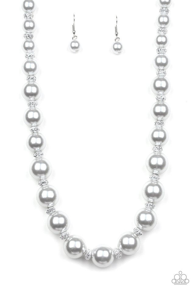 Paparazzi Necklaces - Uptown Heiress - Silver